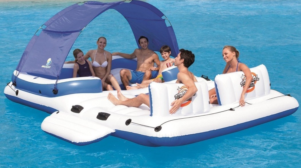 6-person-inflatable-island-in-a-pool
